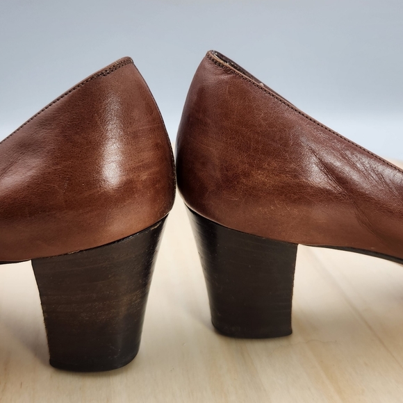 Salvatore Ferragamo Womens Leather Heels sz 7AA - Picture 9 of 14